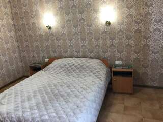 Гостиница Шарм Николаевка Двухместный номер с 2 отдельными кроватями-8